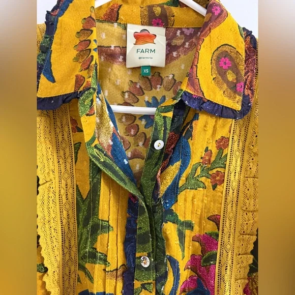 Farm Rio blouse size XS - Picture 2 of 3